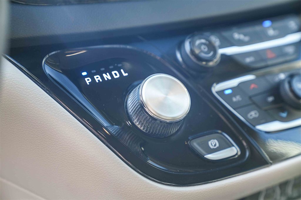 Thumbnail: 2024 Chrysler Pacifica - 14