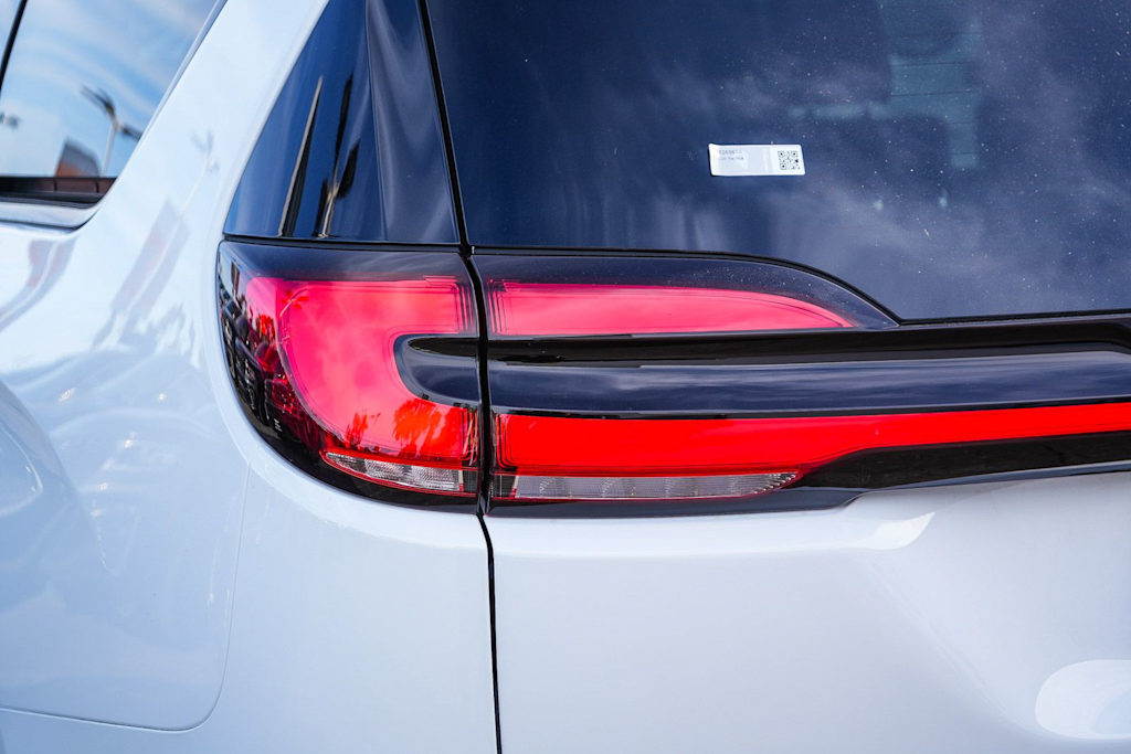 Thumbnail: 2026 Chrysler Pacifica - 19