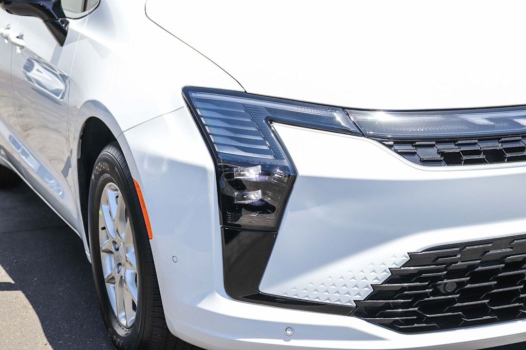 Thumbnail: 2027 Chrysler Pacifica - 6