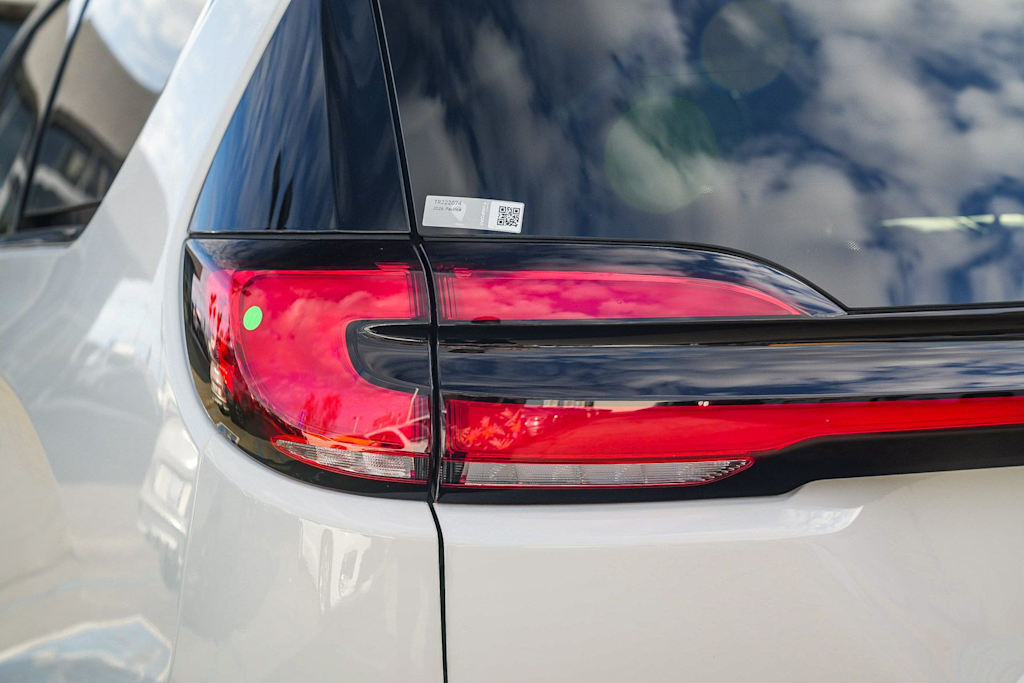 Thumbnail: 2026 Chrysler Pacifica - 17
