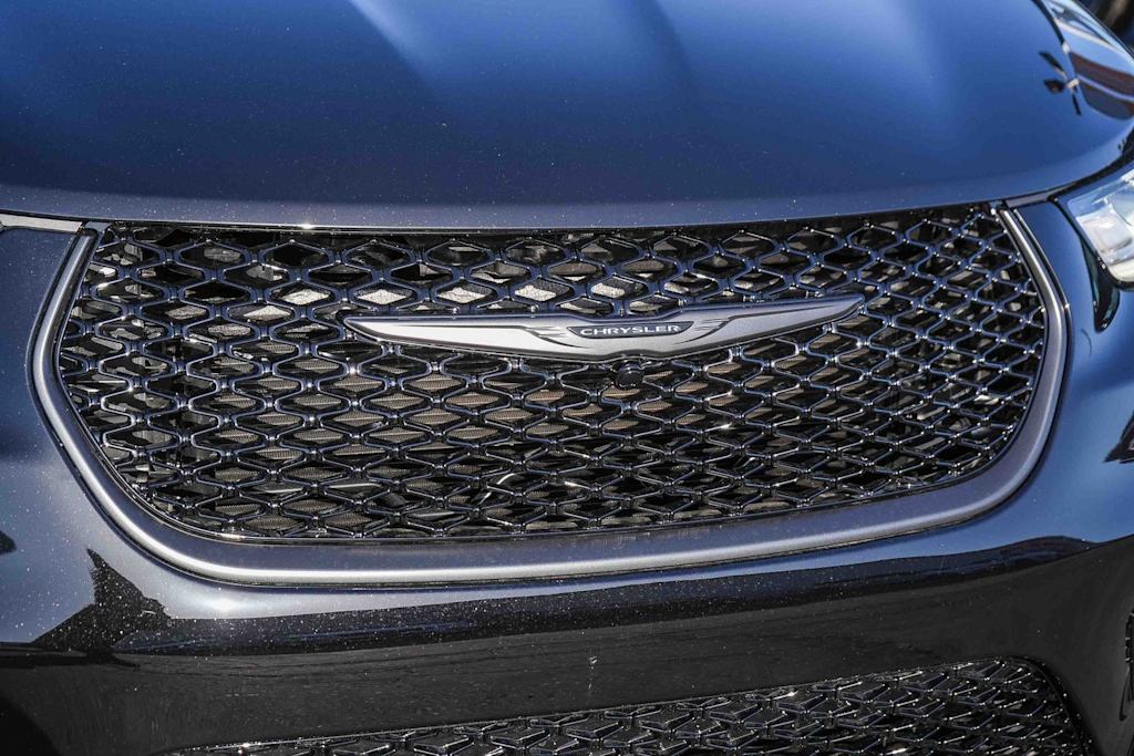 Thumbnail: 2026 Chrysler Pacifica - 6