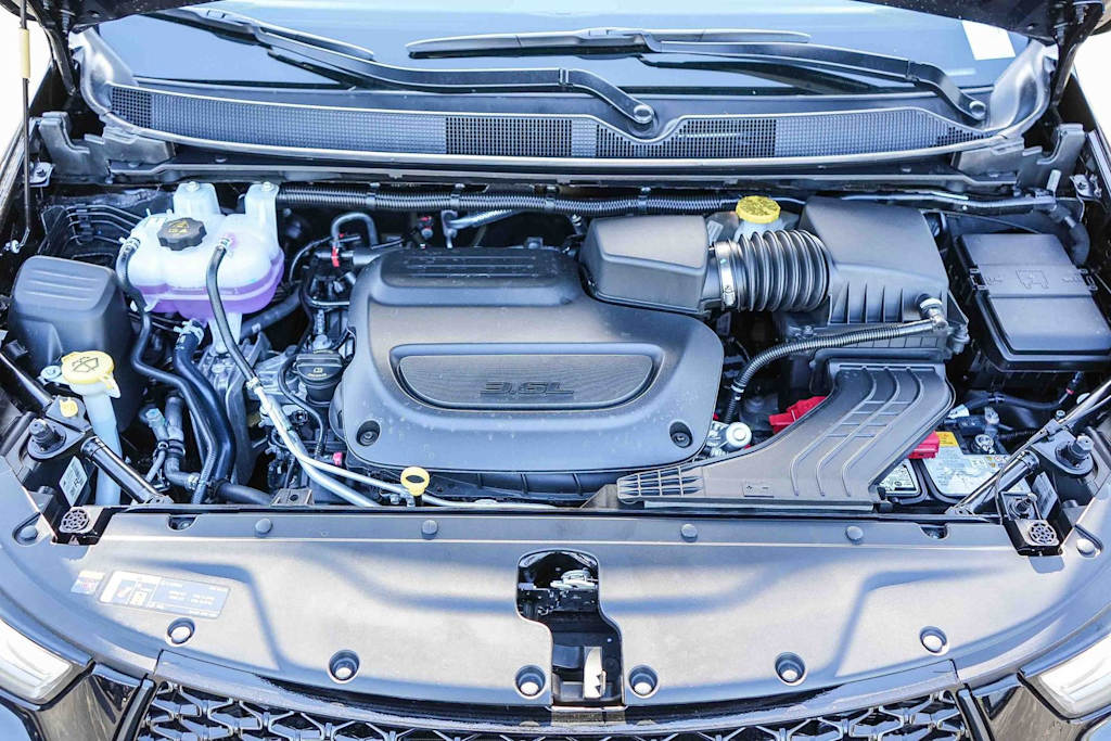 Thumbnail: 2026 Chrysler Pacifica - 8