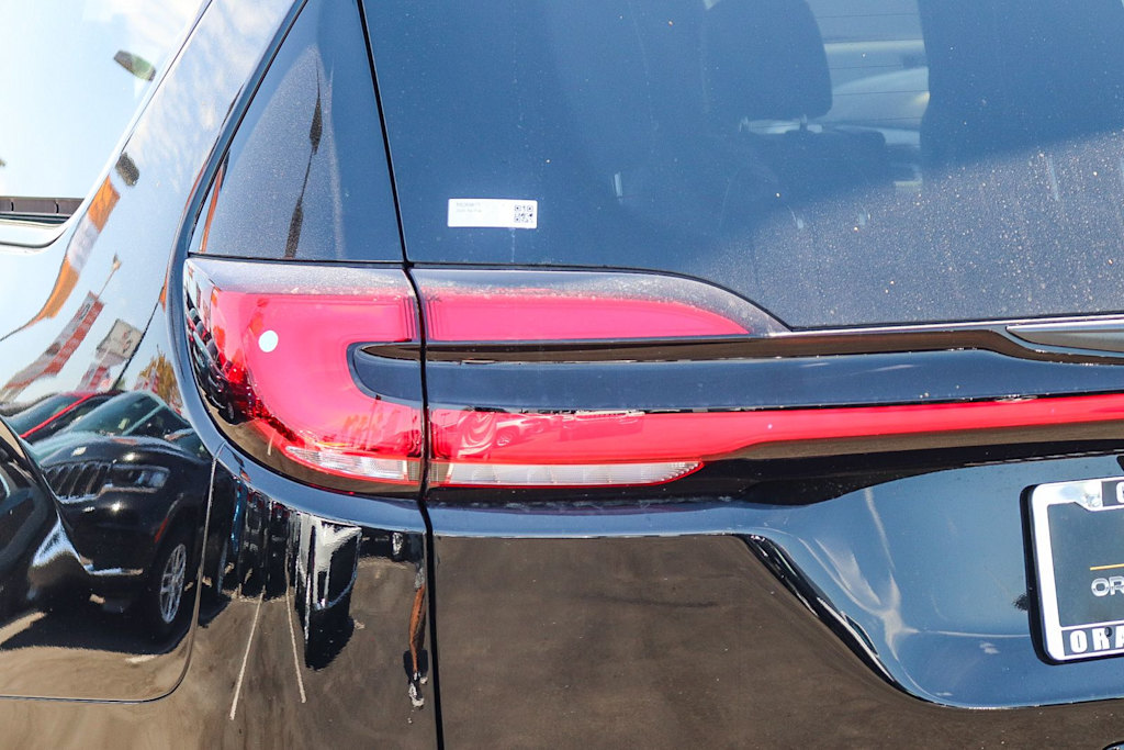 Thumbnail: 2026 Chrysler Pacifica - 17