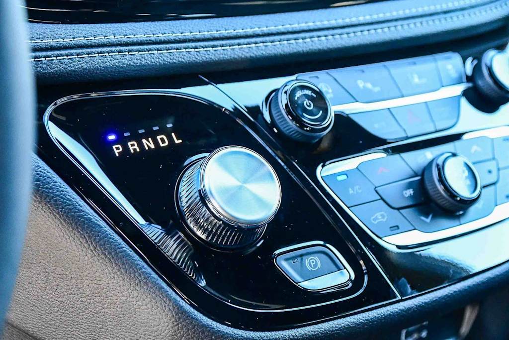 Thumbnail: 2026 Chrysler Pacifica - 13
