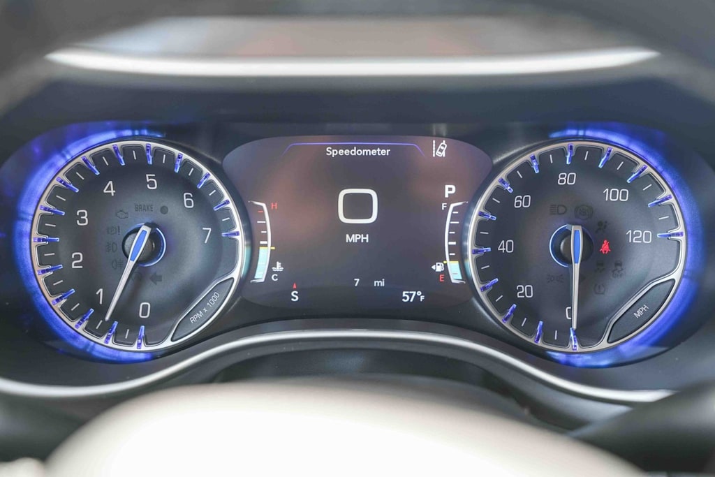 Thumbnail: 2026 Chrysler Pacifica - 14