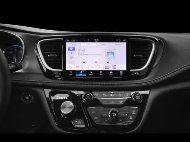 Thumbnail: 2026 Chrysler Pacifica - 8