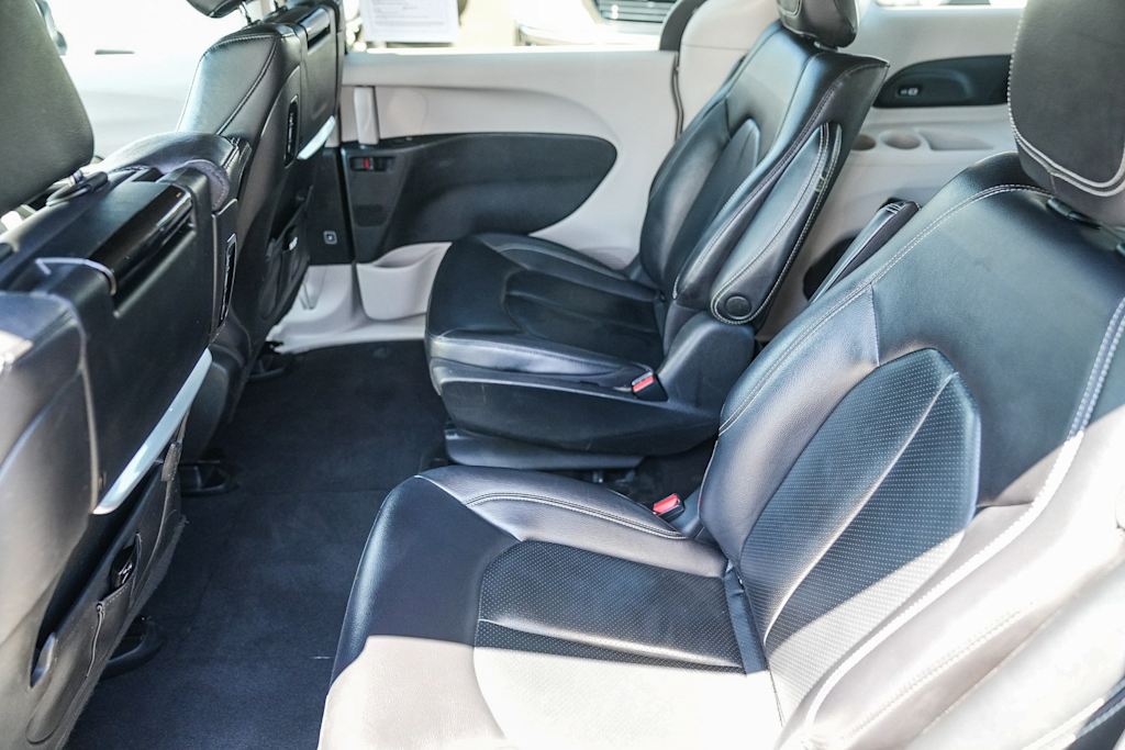 Thumbnail: 2022 Chrysler Pacifica - 11