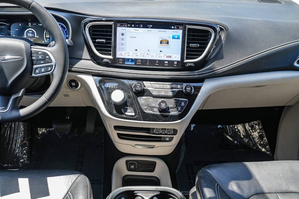 Thumbnail: 2022 Chrysler Pacifica - 8
