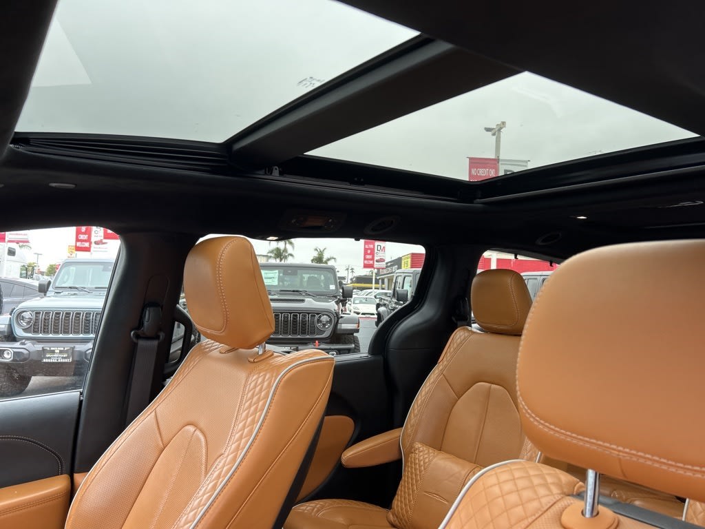 2021 Chrysler Pacifica Hybrid Pinnacle 34