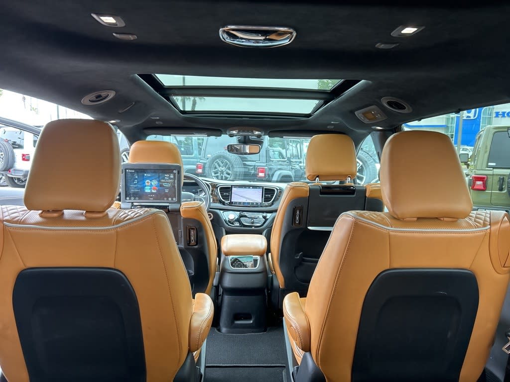 2021 Chrysler Pacifica Hybrid Pinnacle 15