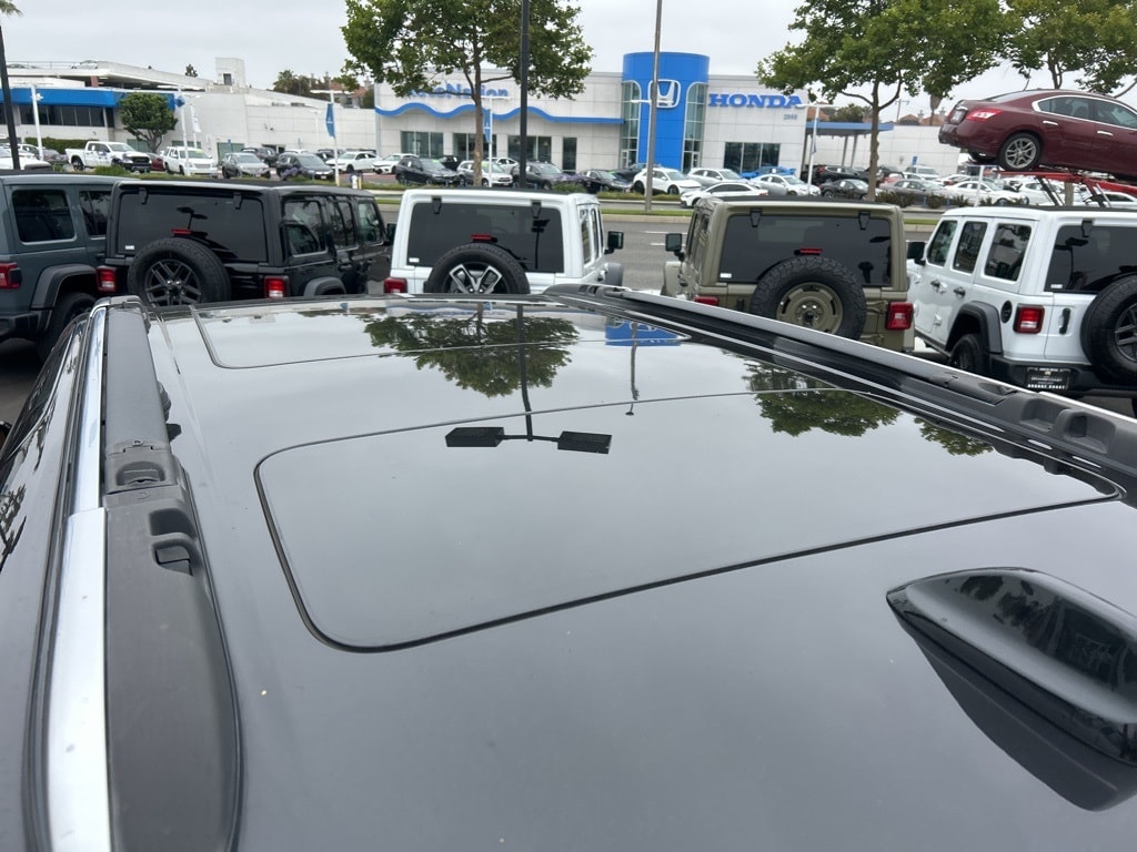 2021 Chrysler Pacifica Hybrid Pinnacle 31
