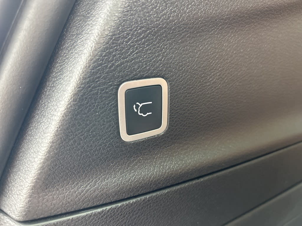 2021 Chrysler Pacifica Hybrid Pinnacle 38