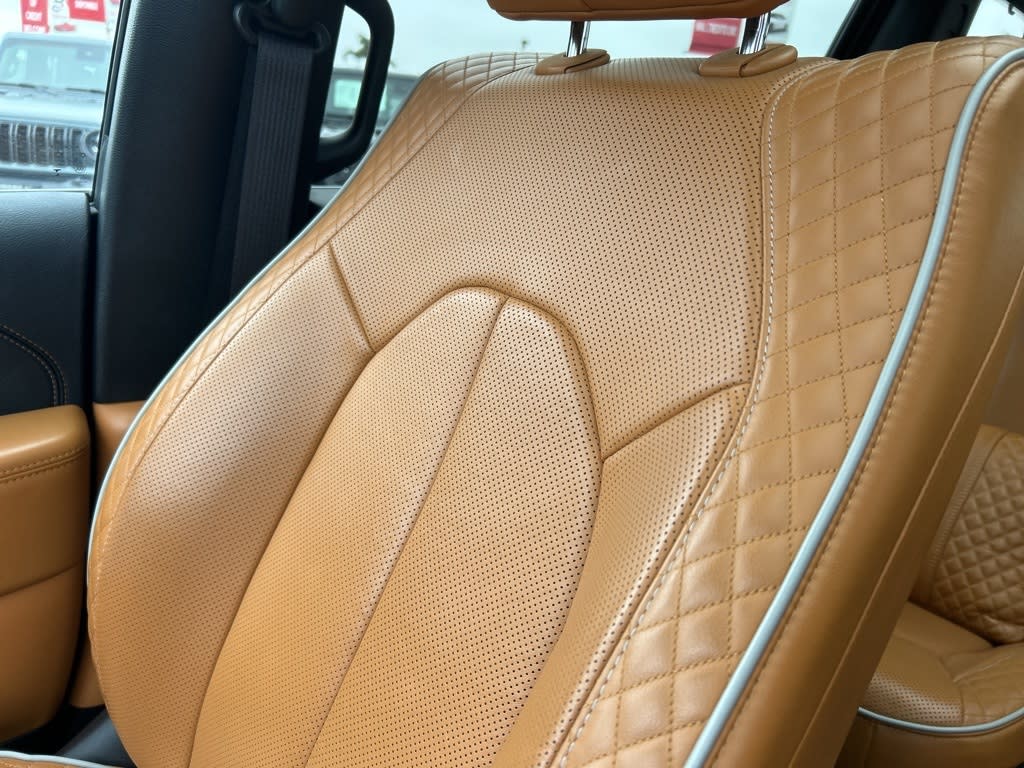 2021 Chrysler Pacifica Hybrid Pinnacle 11