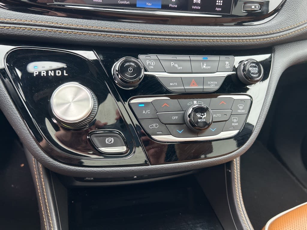 2021 Chrysler Pacifica Hybrid Pinnacle 44