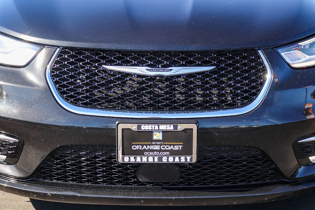 Thumbnail: 2023 Chrysler Pacifica - 15