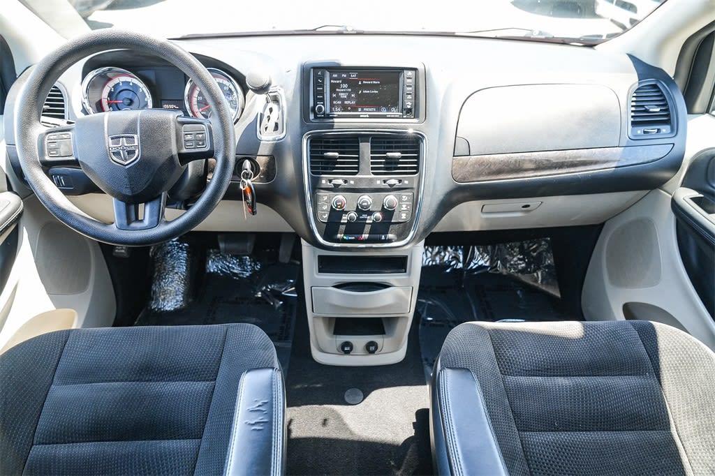 Thumbnail: 2019 Dodge Grand Caravan - 2