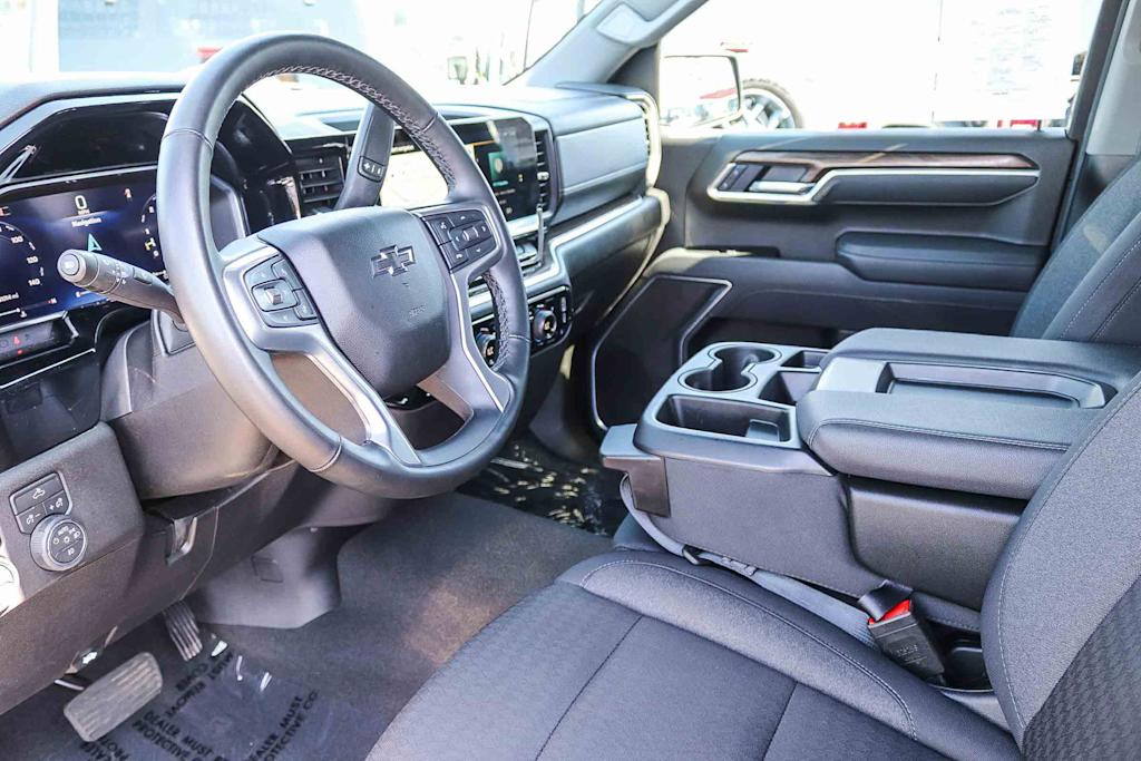 Thumbnail: 2026 Chevrolet Silverado 1500 - 11