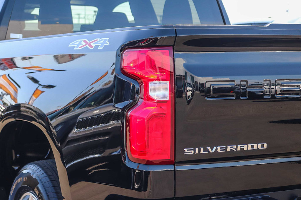 Thumbnail: 2026 Chevrolet Silverado 1500 - 18