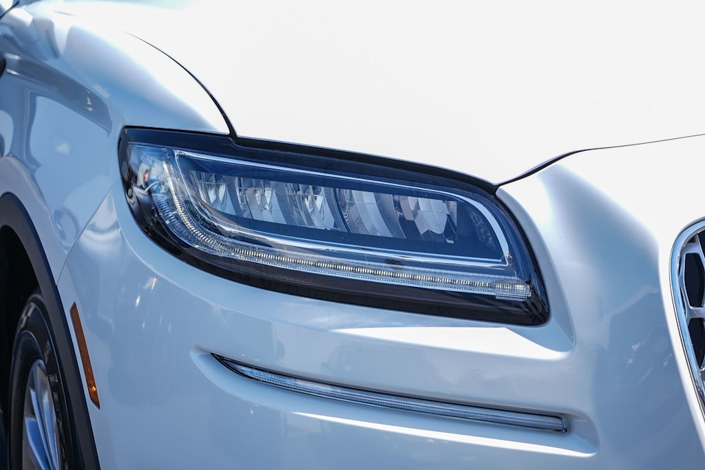 Thumbnail: 2022 Lincoln Nautilus - 17