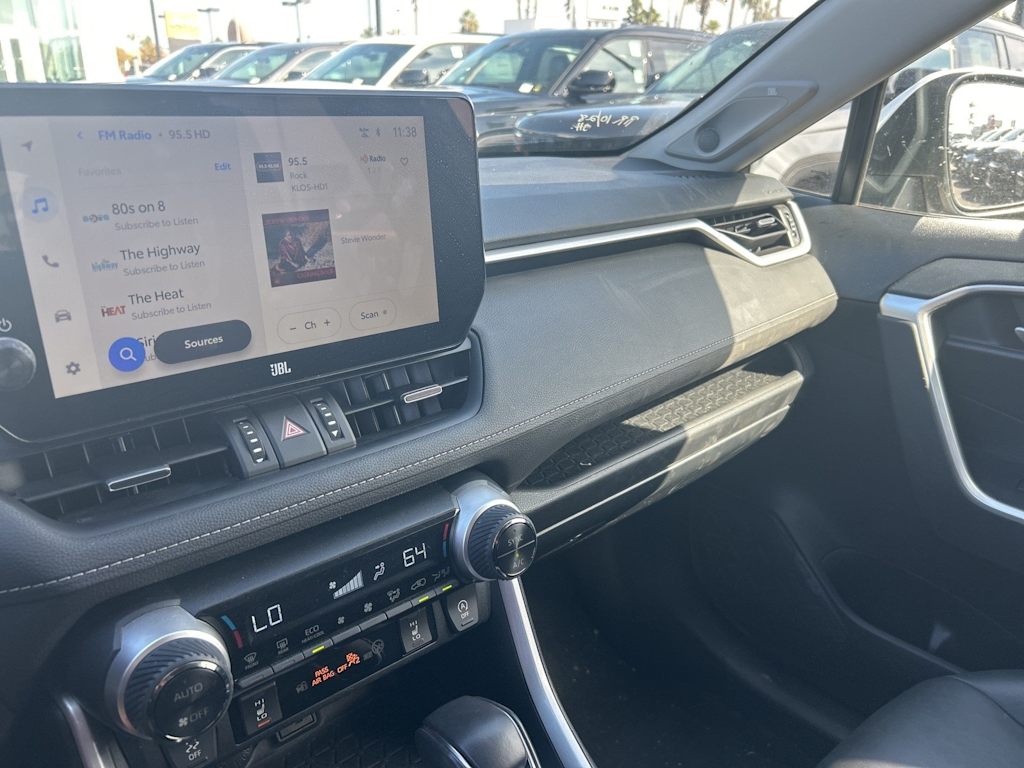 Thumbnail: 2023 Toyota RAV4 - 40