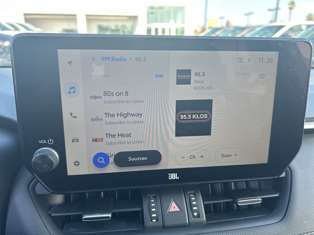 Thumbnail: 2023 Toyota RAV4 - 35