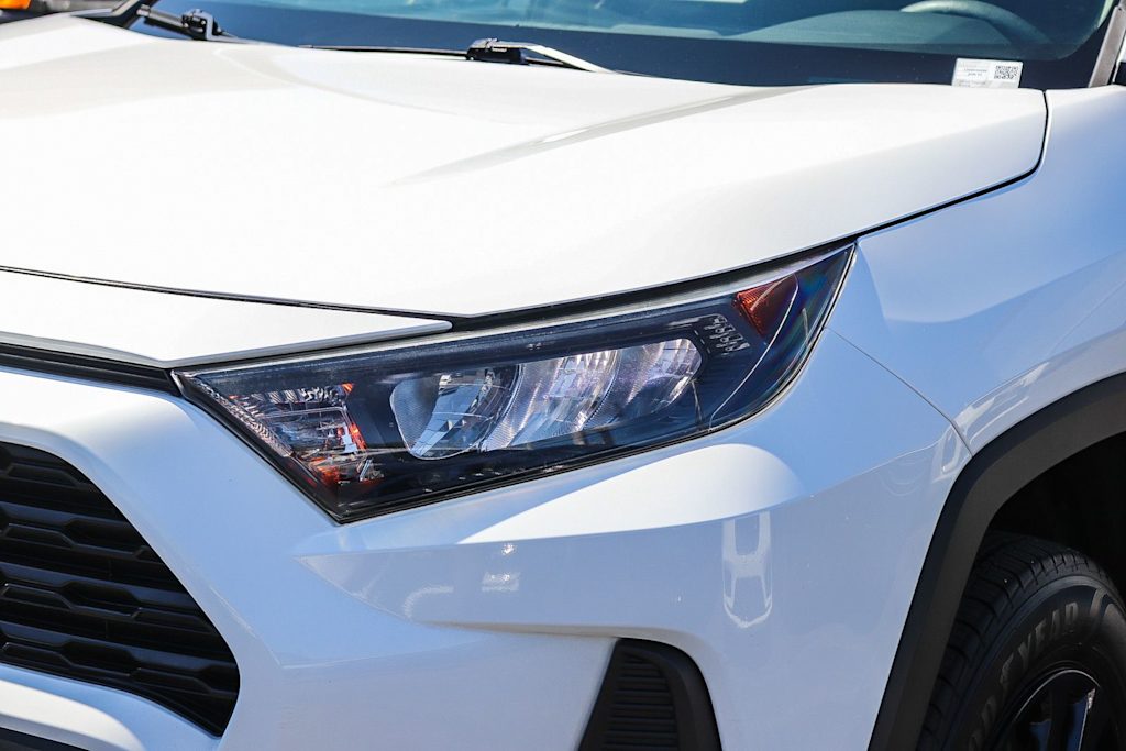 Thumbnail: 2020 Toyota RAV4 - 20