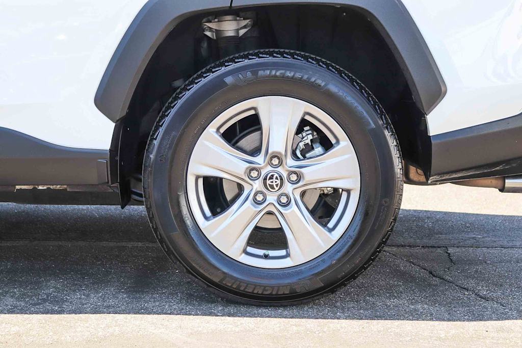 Thumbnail: 2025 Toyota RAV4 - 22