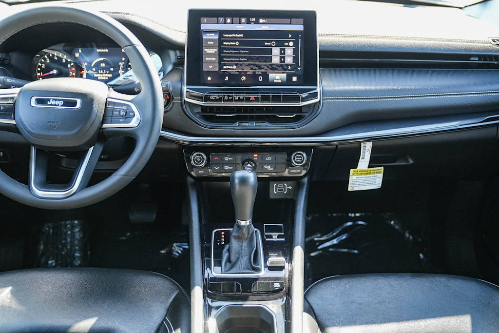 Thumbnail: 2023 Jeep Compass - 8