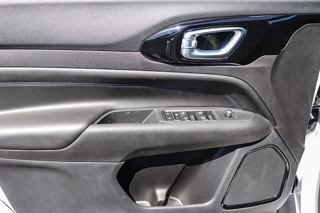 Thumbnail: 2026 Jeep Compass - 24