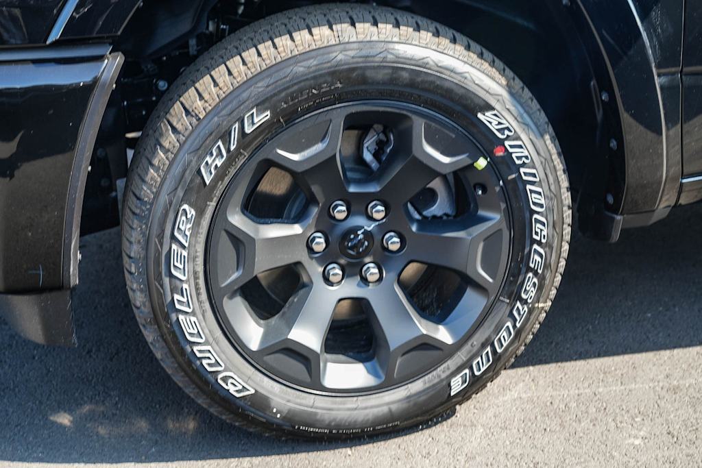 Thumbnail: 2026 RAM 1500 - 6