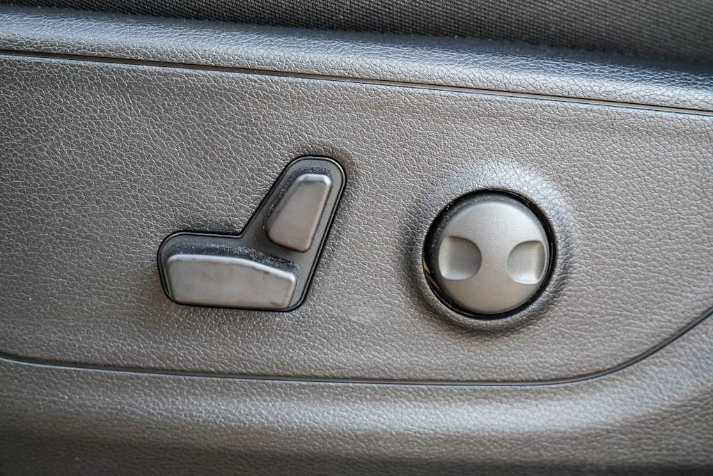 Thumbnail: 2026 RAM 1500 - 24