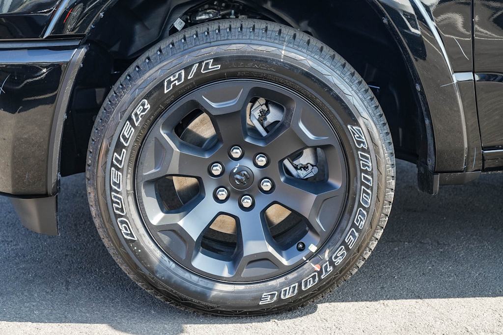 Thumbnail: 2026 RAM 1500 - 6