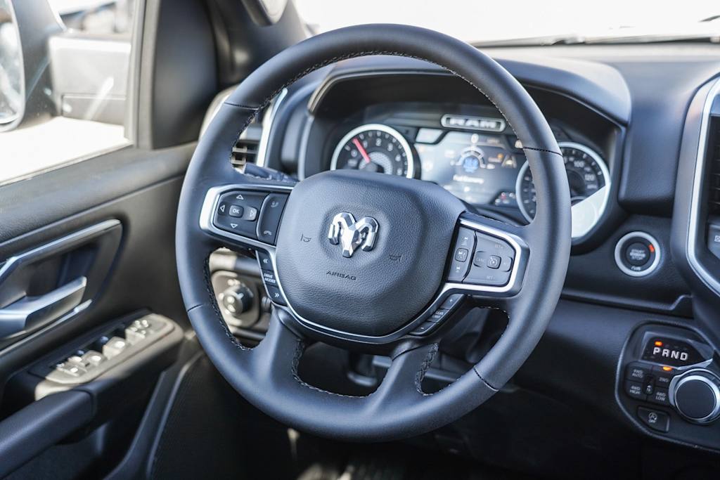 Thumbnail: 2026 RAM 1500 - 9