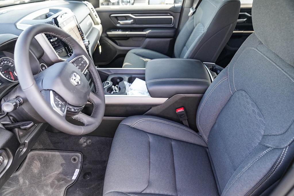 Thumbnail: 2026 RAM 1500 - 10