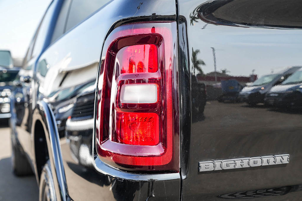 Thumbnail: 2026 RAM 1500 - 18