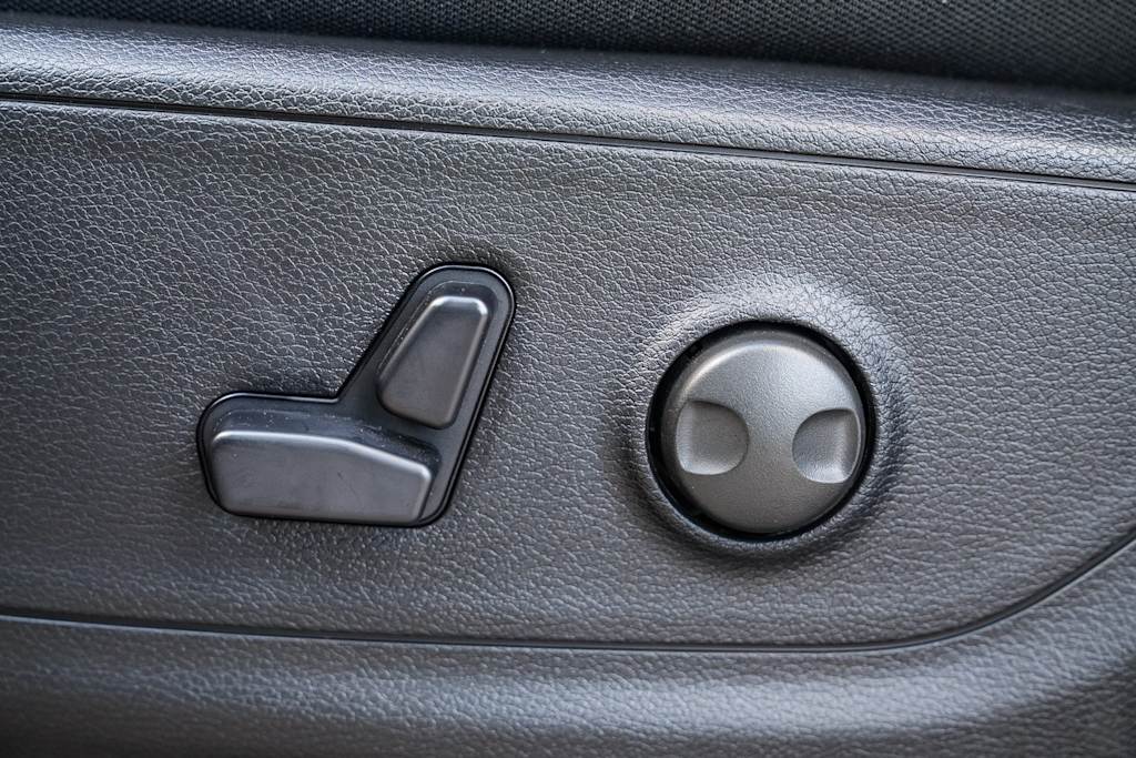 Thumbnail: 2026 RAM 1500 - 23