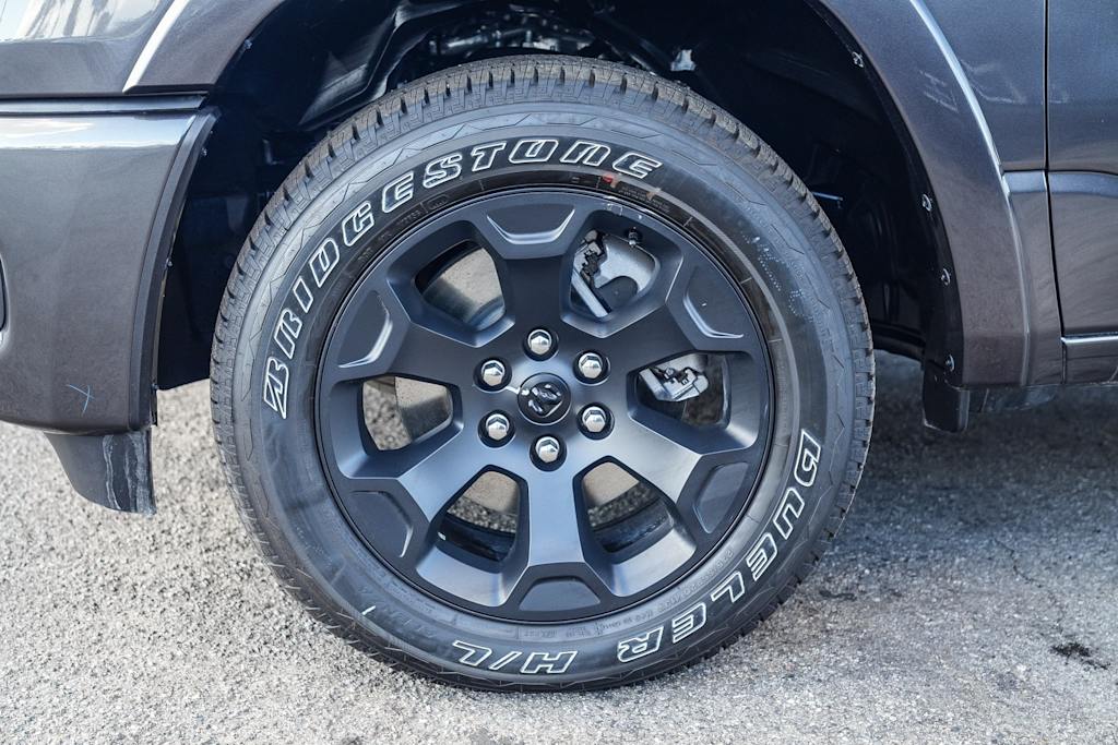 Thumbnail: 2026 RAM 1500 - 6