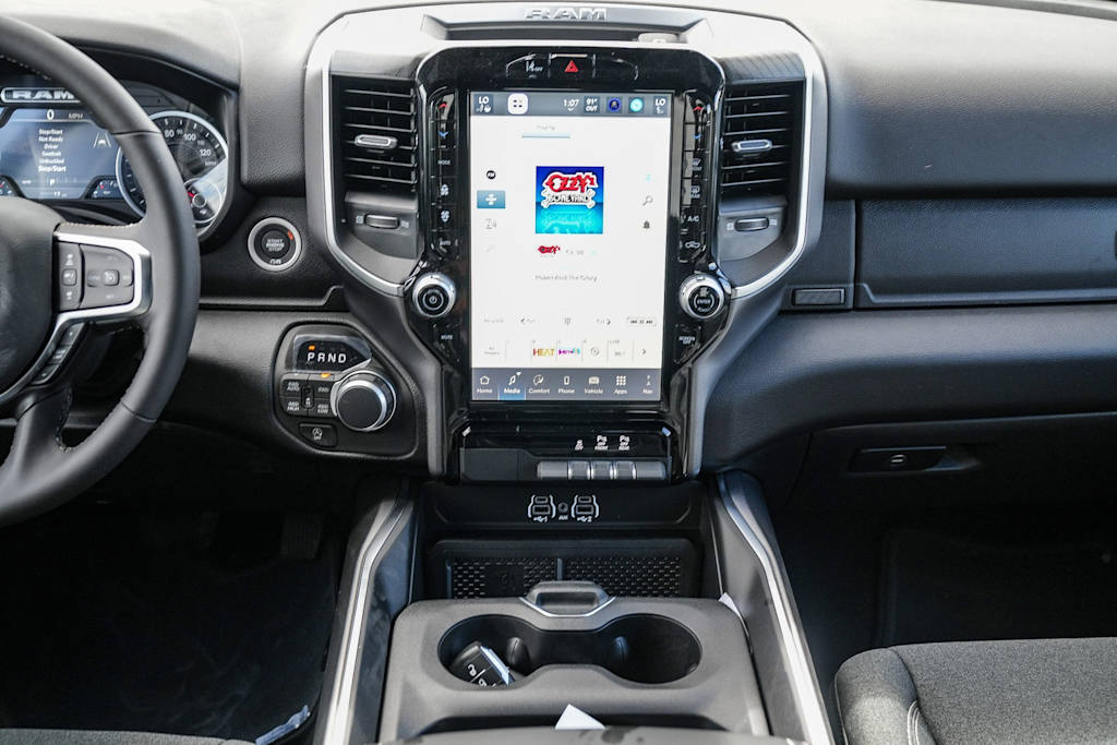 Thumbnail: 2026 RAM 1500 - 8