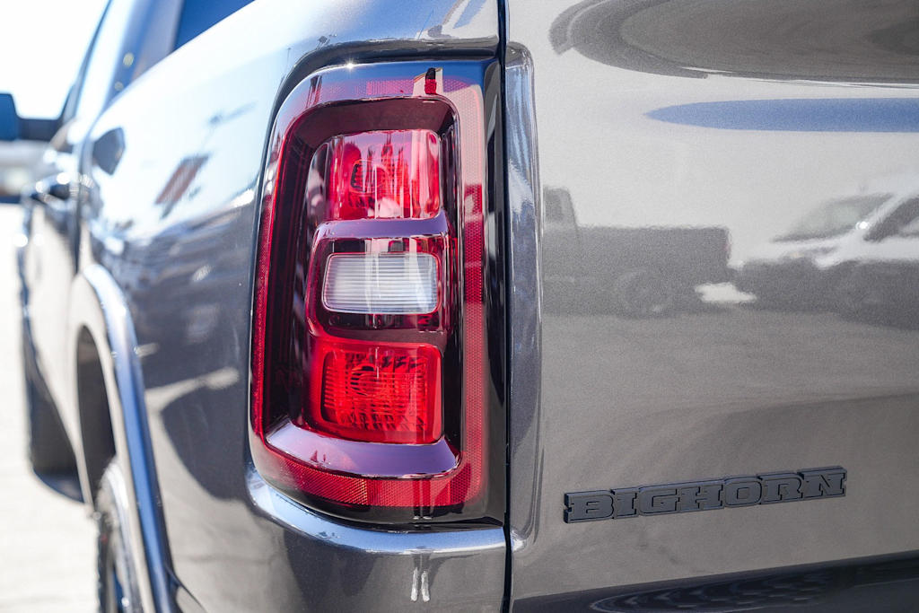 Thumbnail: 2026 RAM 1500 - 18