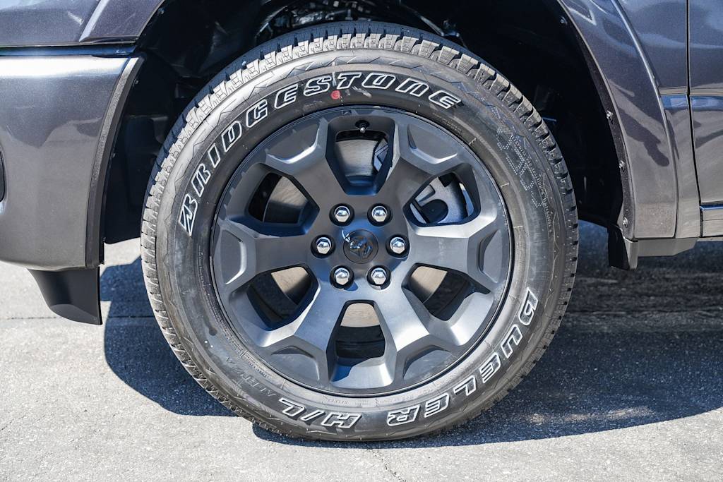 Thumbnail: 2026 RAM 1500 - 6