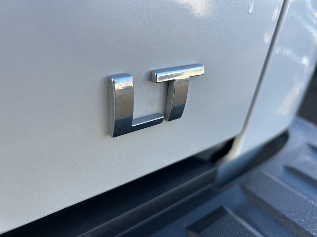 Thumbnail: 2017 Chevrolet Silverado 1500 - 24