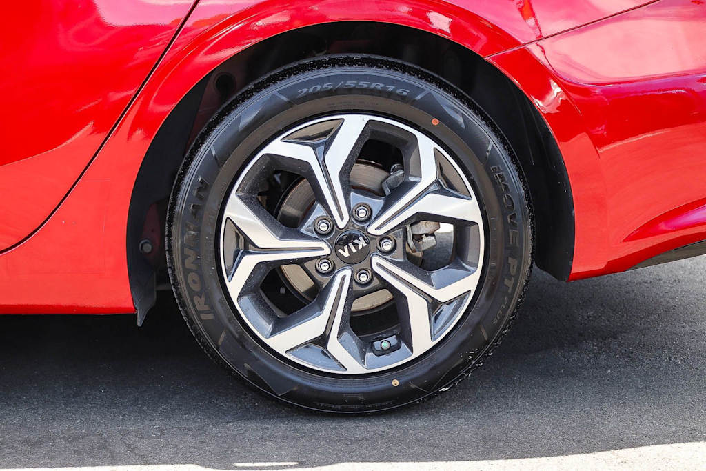 Thumbnail: 2020 Kia Forte - 22