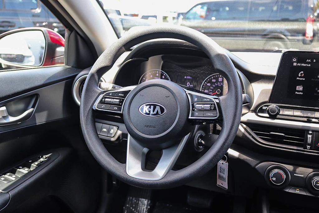 Thumbnail: 2020 Kia Forte - 8