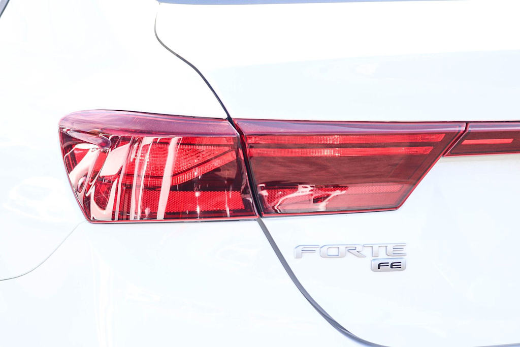 Thumbnail: 2022 Kia Forte - 19