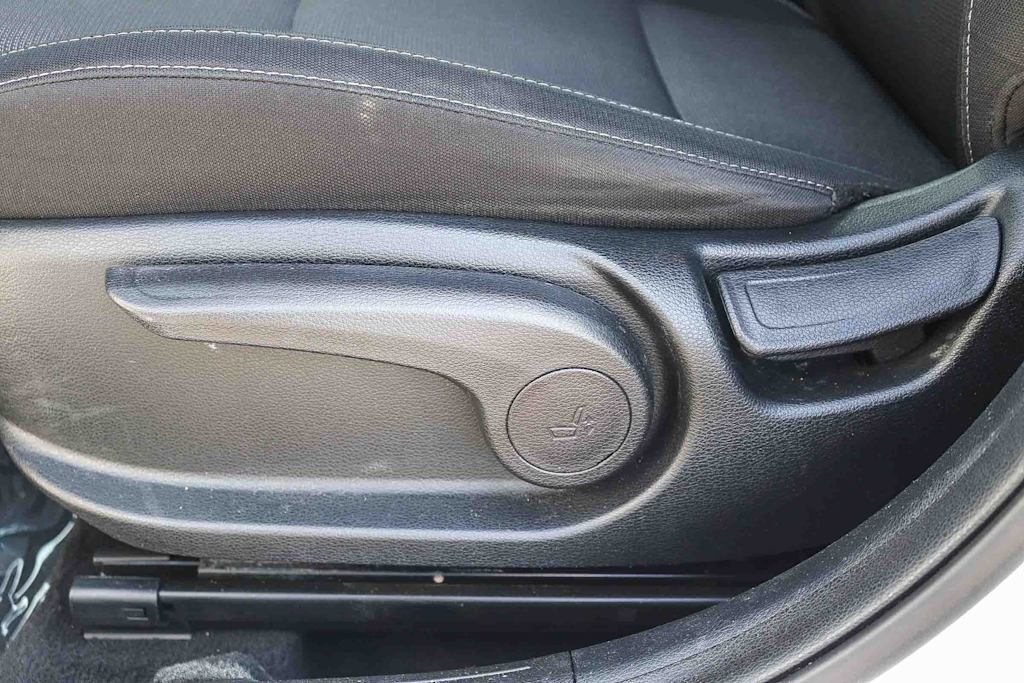 Thumbnail: 2022 Kia Forte - 25