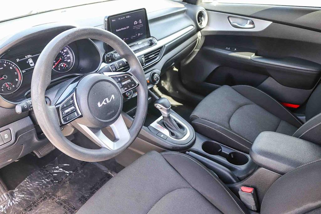Thumbnail: 2022 Kia Forte - 12