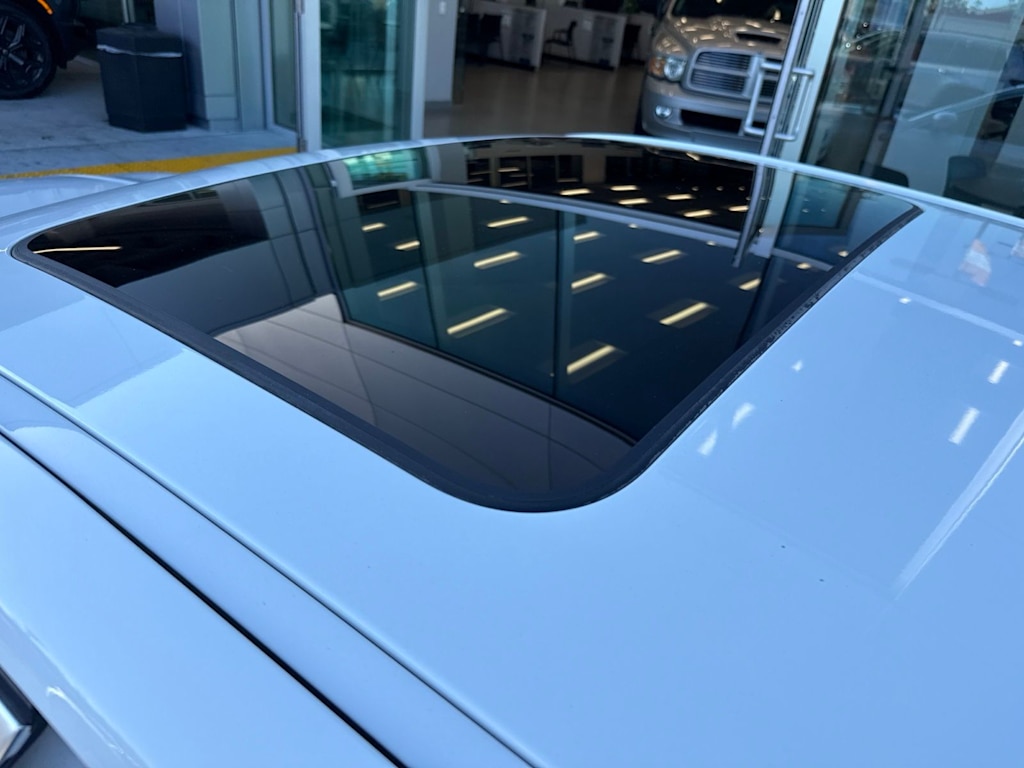 Thumbnail: 2019 BMW 3 Series - 7