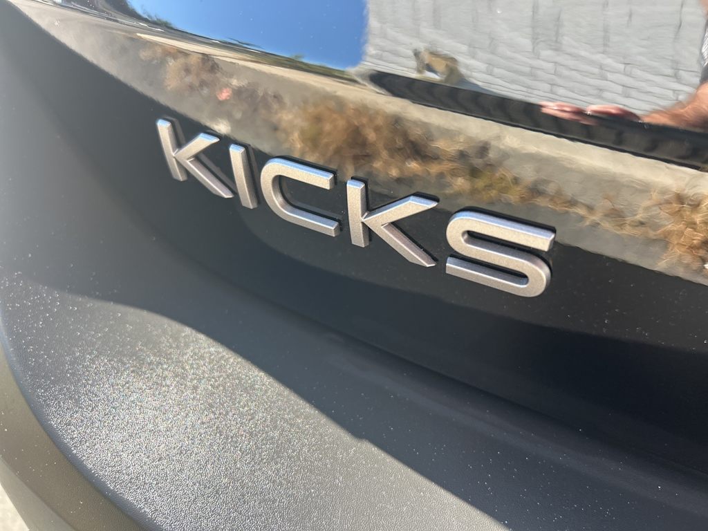 Thumbnail: 2025 Nissan Kicks - 5