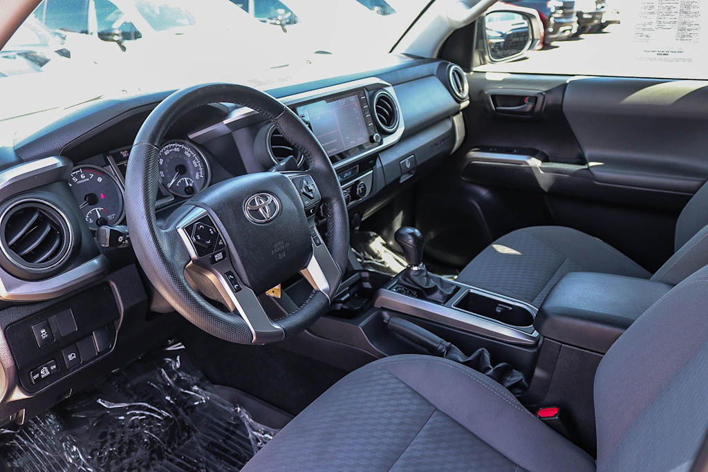 Thumbnail: 2022 Toyota Tacoma - 11
