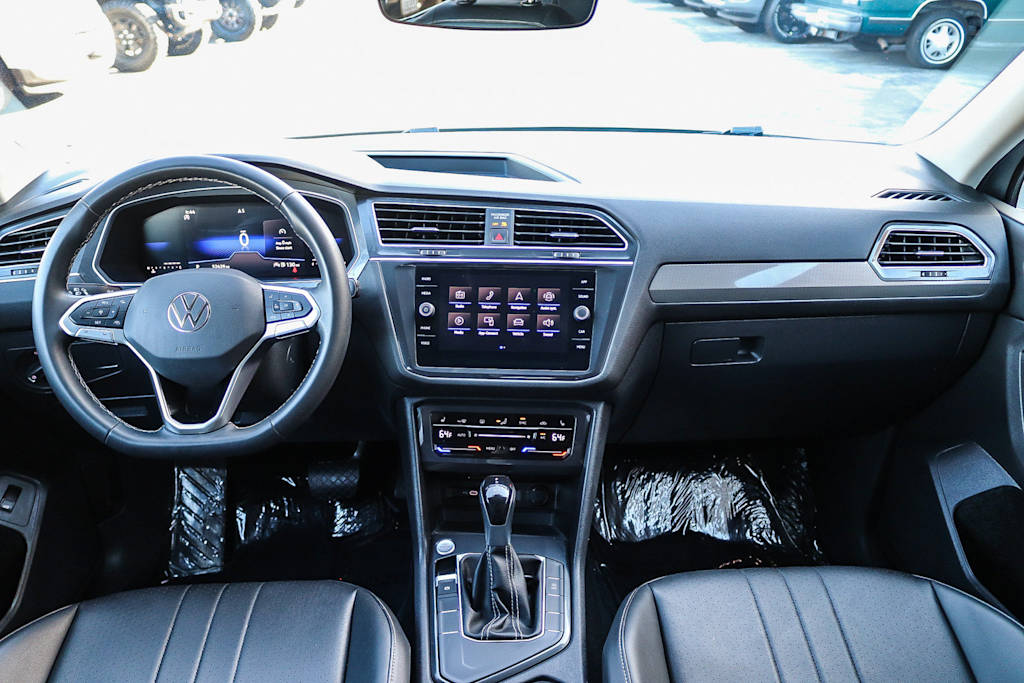 Thumbnail: 2024 Volkswagen Tiguan - 2